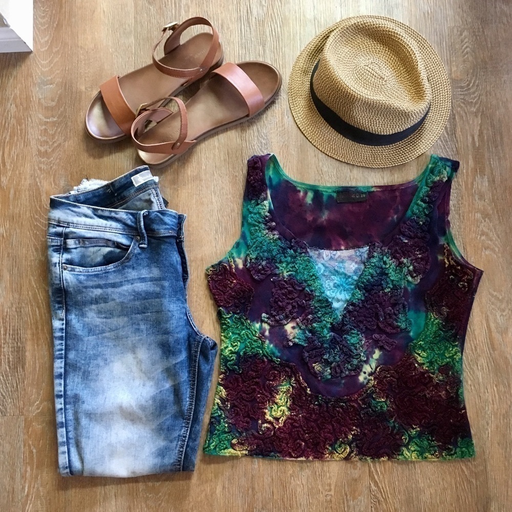 Soundgirl acid washed denim skinny jeans with knee rip & bottom fray